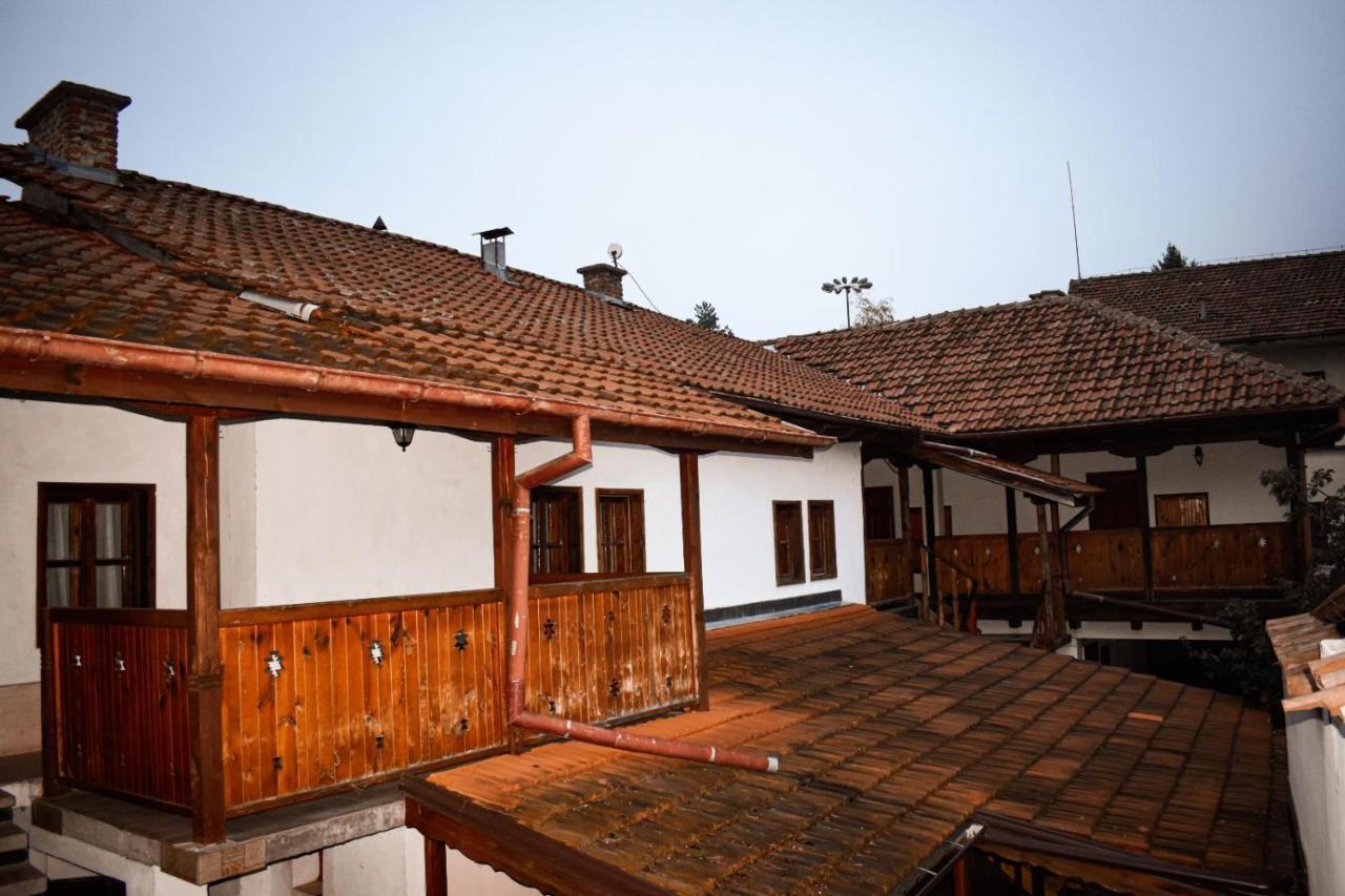 Хотел-Механа Павлова Къща Chiprovtsi Exterior foto